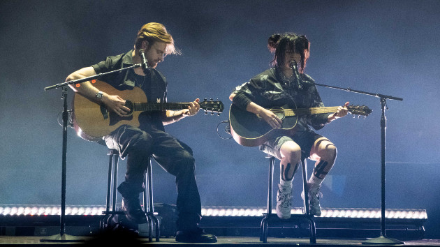 Billie Eilish, FINNEAS performing at Prince William’s 2022 Earthshot Prize ceremony Billie Eilish, FINNEAS performing at Prince William’s 2022 Earthshot Prize ceremony