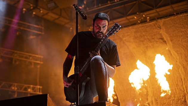 Breaking Benjamin announces spring headlining tour with Bush