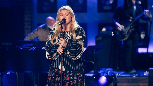 Kelly Clarkson announces new album, ‘Chemistry,’ is coming “soon”Kelly Clarkson announces new album, ‘Chemistry,’ is coming “soon”