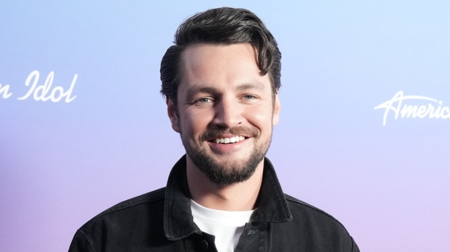 Chayce Beckham recalls being mobbed by a bachelorette party in Nashville: 