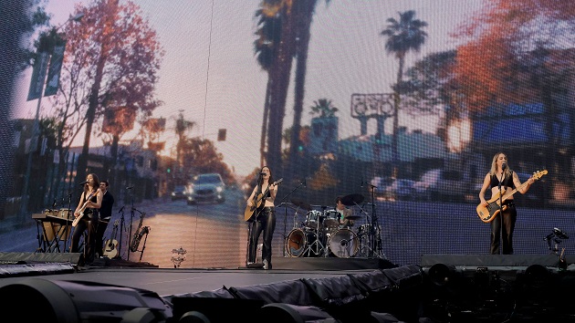 HAIM is “working with some cool people” on new music HAIM is “working with some cool people” on new music