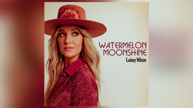 Lainey Wilson takes “Watermelon Moonshine” to #1: “I’m so honored”