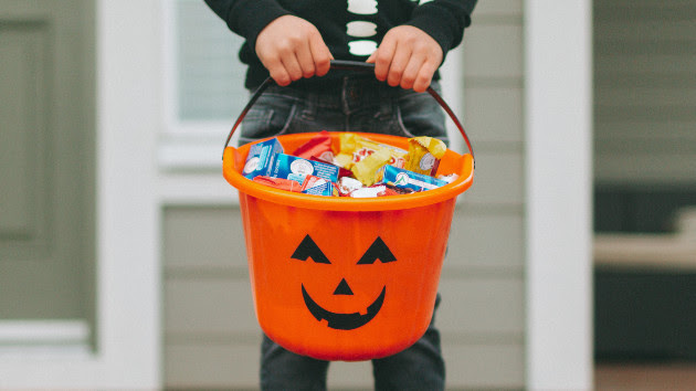 Mom dietitian urges parents to avoid candy shaming post-Halloween | ABC ...