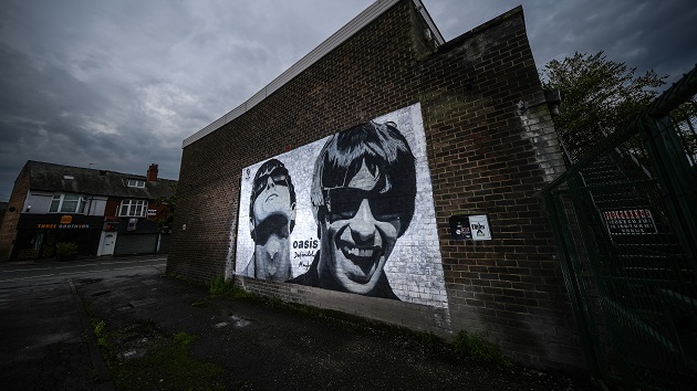 Oasis teases US reunion shows Oasis teases US reunion shows