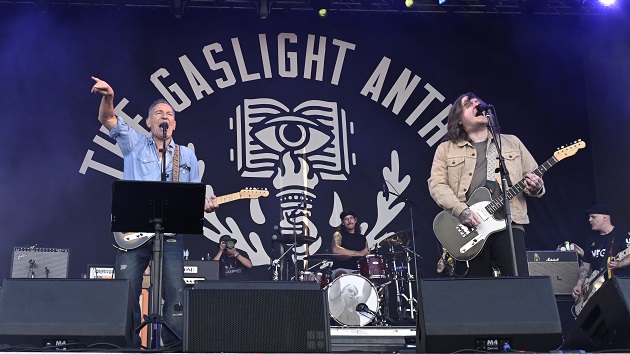 The Gaslight Anthem jams with Bruce Springsteen at NJ’s Sea.Hear.Now festival The Gaslight Anthem jams with Bruce Springsteen at NJ’s Sea.Hear.Now festival