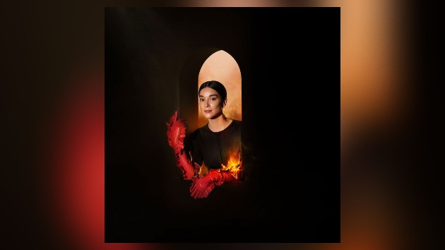 St. Vincent to release Spanish-language version of her latest album