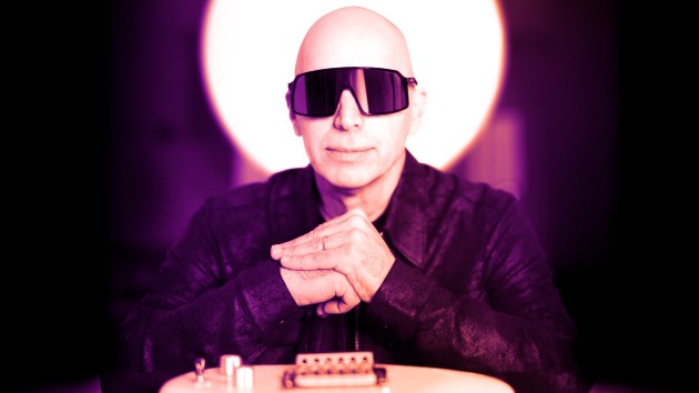 Joe Satriani offering private performances to fans who buy his new artwork Joe Satriani offering private performances to fans who buy his new artwork