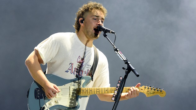 Sam Fender has hemorrhaged right vocal cord: ‘I’m absolutely heartbroken’ Sam Fender has hemorrhaged right vocal cord: ‘I’m absolutely heartbroken’