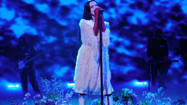 She gave you her heart: Poppy releases cover of Wham!’s ‘Last Christmas’