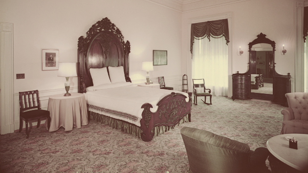 President Trump shows off White House’s Lincoln Bathroom renovated entirely in marble