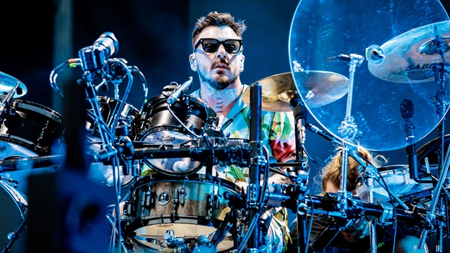 Watch 30StM's Shannon Leto play Alter Bridge song after hearing it for first time