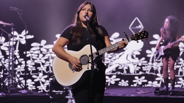 Gigi Perez premieres ﻿’Back to the Beach’ ﻿short film reflecting on breakout year