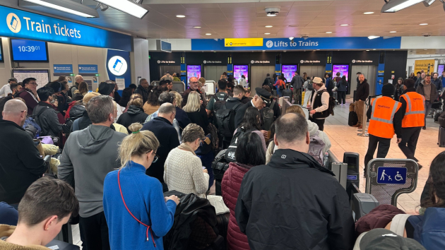 Man arrested after ‘pepper spray’ incident at Heathrow parking lot, police say Man arrested after ‘pepper spray’ incident at Heathrow parking lot, police say