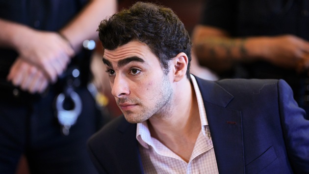 Officer who cataloged evidence testifies on Day 8 of Luigi Mangione’s evidence suppression hearing Officer who cataloged evidence testifies on Day 8 of Luigi Mangione’s evidence suppression hearing