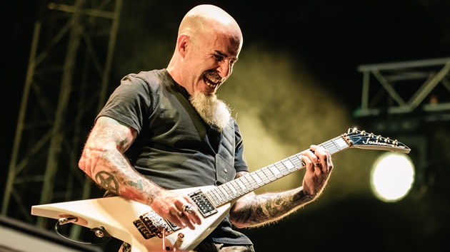 Watch Anthrax’s Scott Ian play ‘The Trooper’ on signature Dave Murray guitar
