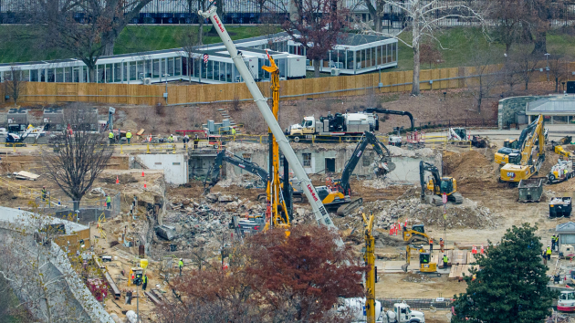 White House expected to present ballroom construction plans in 1st public meeting