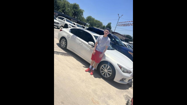 Video footage appears to cast doubt on DHS claims about fatal 2025 shooting involving agent Video footage appears to cast doubt on DHS claims about fatal 2025 shooting involving agent