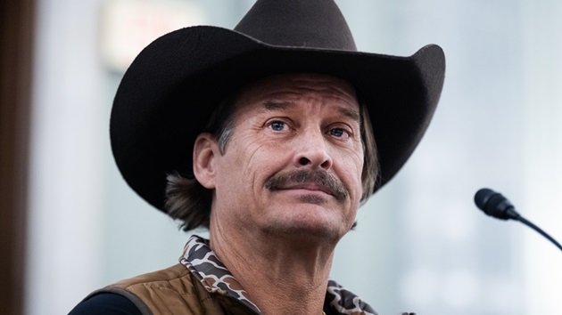 Helicopters flown by Kid Rock’s house draw Army investigation Helicopters flown by Kid Rock’s house draw Army investigation