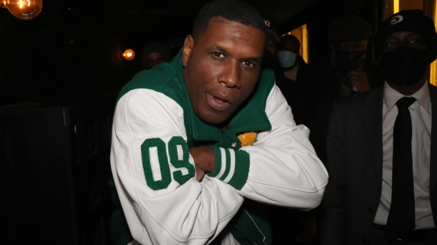 Jay Electronica confronts hecklers at LA show