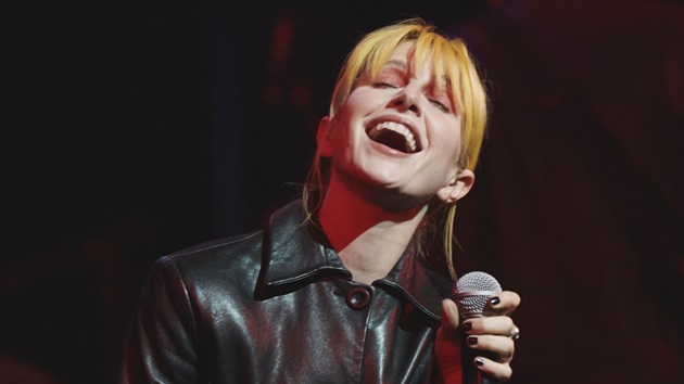 Hayley Williams duets with Noah Kahan in Nashville, announces Hollywood Bowl concert
