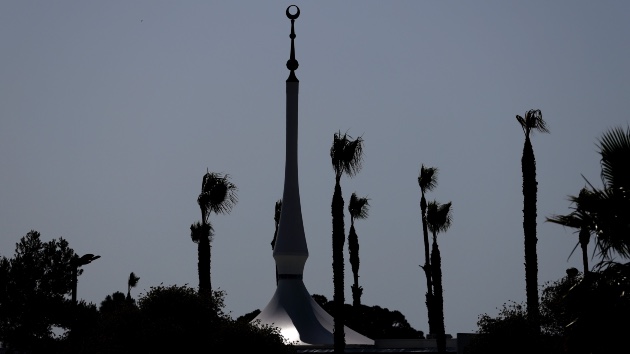 Security guard at Islamic Center of San Diego hailed as a hero