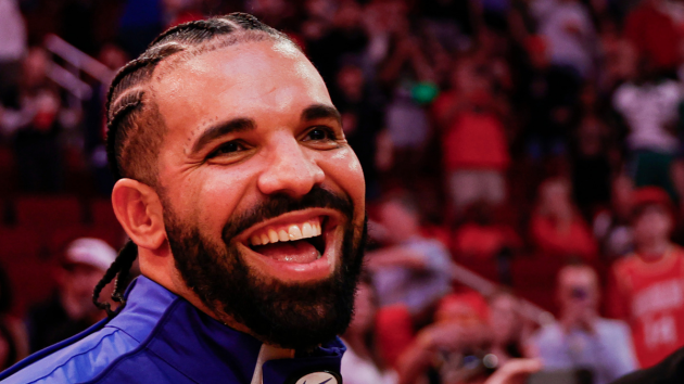 Drake celebrates latest ‘Billboard’ chart-toppers Drake celebrates latest ‘Billboard’ chart-toppers