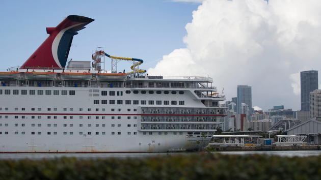 Cruise ship killing: Stepbrother can stay out of jail, judge rules