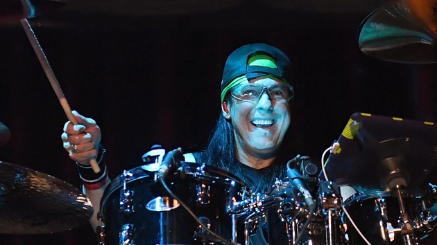 Former Dream Theater drummer Mike Mangini joins live Godsmack lineup Former Dream Theater drummer Mike Mangini joins live Godsmack lineup