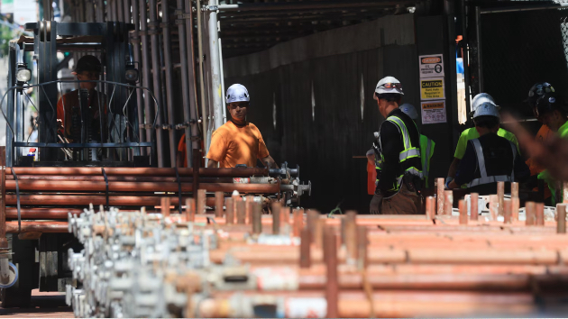 Manhattan streets begin to reopen as crews stabilize compromised high-rise building