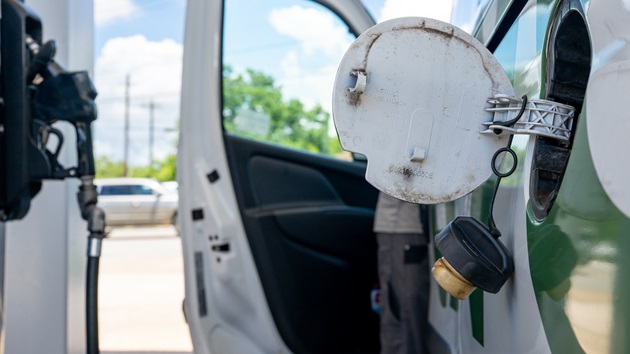 Gas prices top $4 a gallon as Iran war escalates