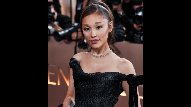Ariana Grande taking break from public appearances, exits West End show amid ‘public scrutiny’ Ariana Grande taking break from public appearances, exits West End show amid ‘public scrutiny’