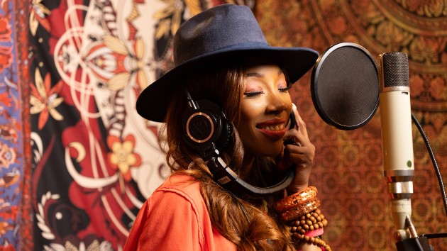 Brandy reimagines ‘A Different World’ theme song for new sequel series Brandy reimagines ‘A Different World’ theme song for new sequel series