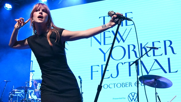 Hayley Williams releases new EP with Power Snatch project