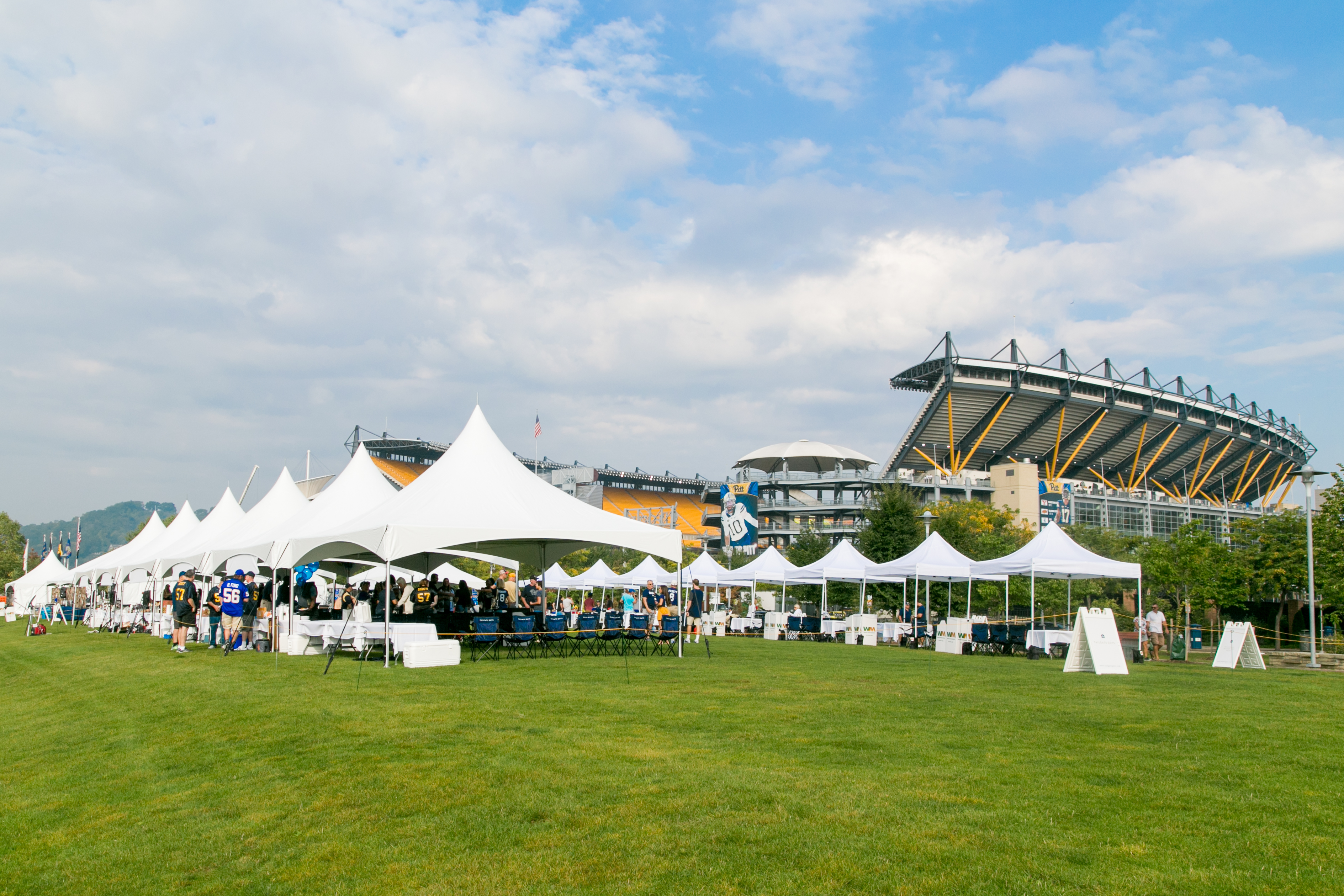 Heinz field Tailgate Guys