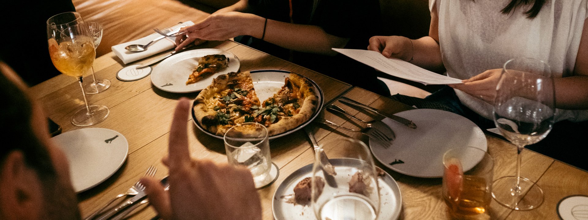 Pregunte por nuestros platos especiales. Ediciones temporales que tiene que probar.