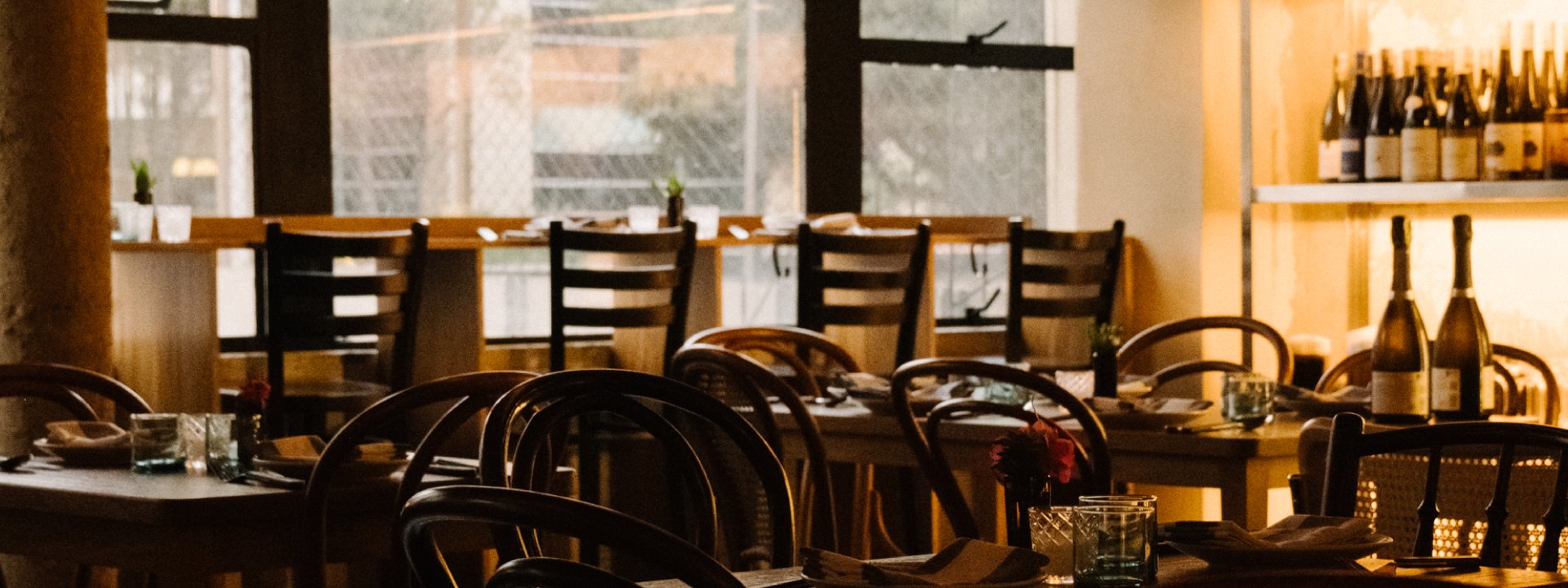 En un pequeño espacio reunimos una gran selección de vinos especiales.