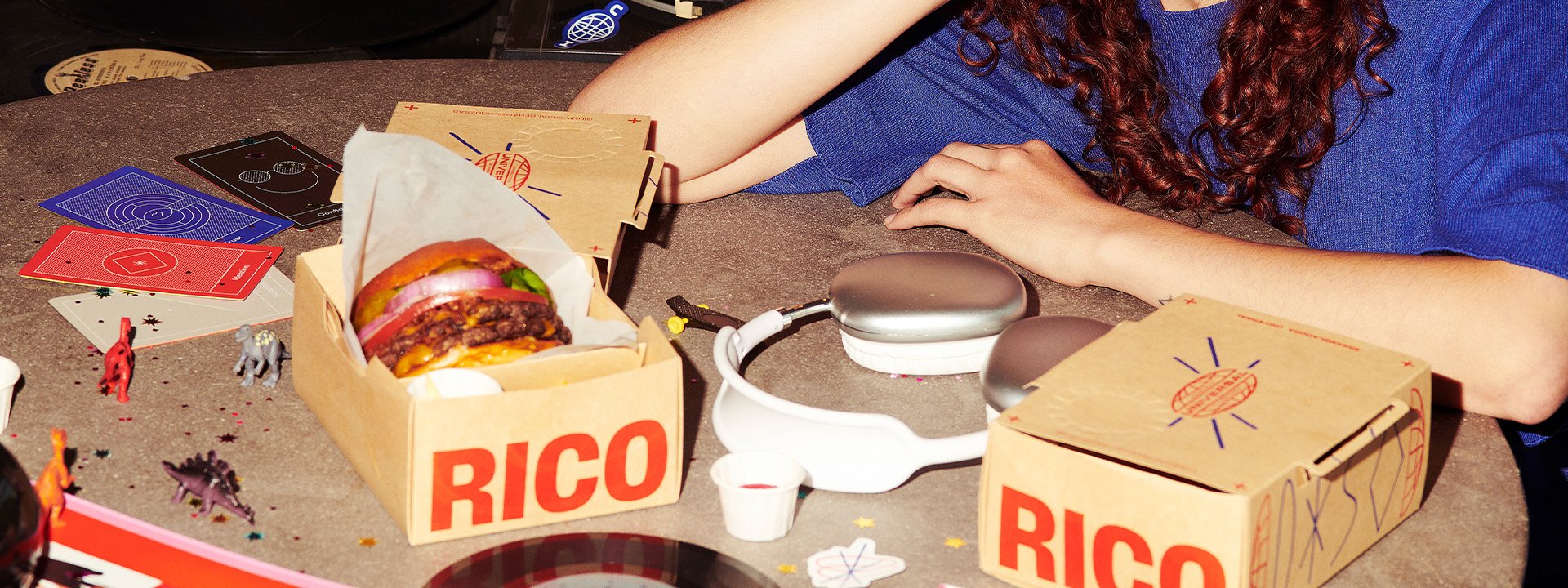 Síguenos en nuestra cuenta oficial de Instagram y haz parte de nuestro parche Universal para que no te pierdas de todas las noticias, eventos, concursos y mucho más que tenemos para ti.