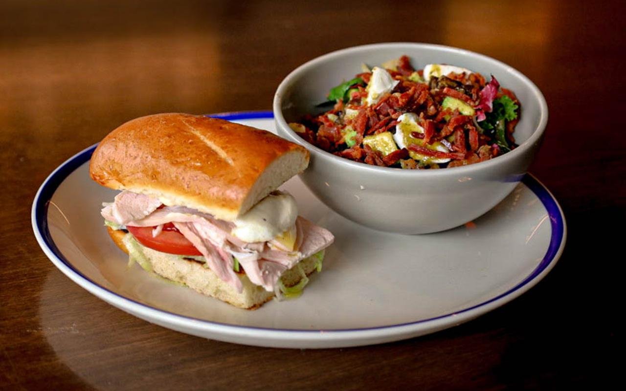 Miti/Miti Sanduche y Ensalada 1