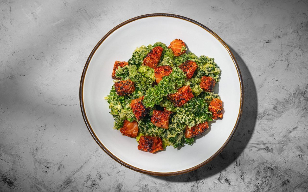 Poke Guacamole con Salmón 1