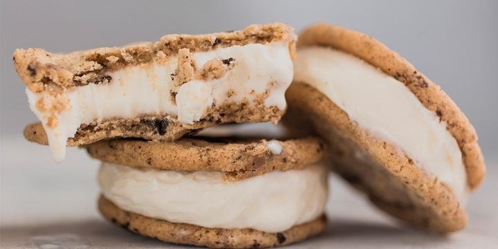 Sanduche de Helado de Cookies and Yogurt