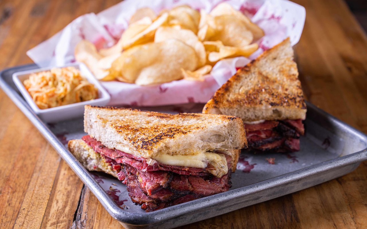 Sánduche Pastrami 1