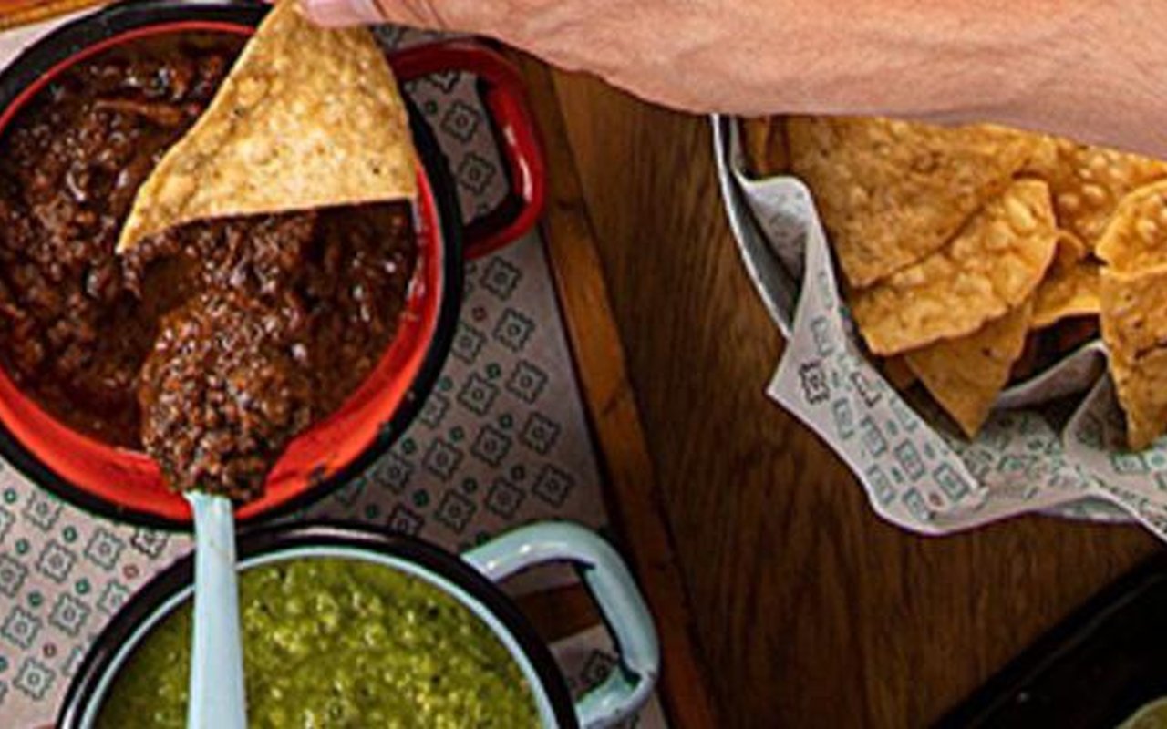 Kit De Salsas y Totopos 1