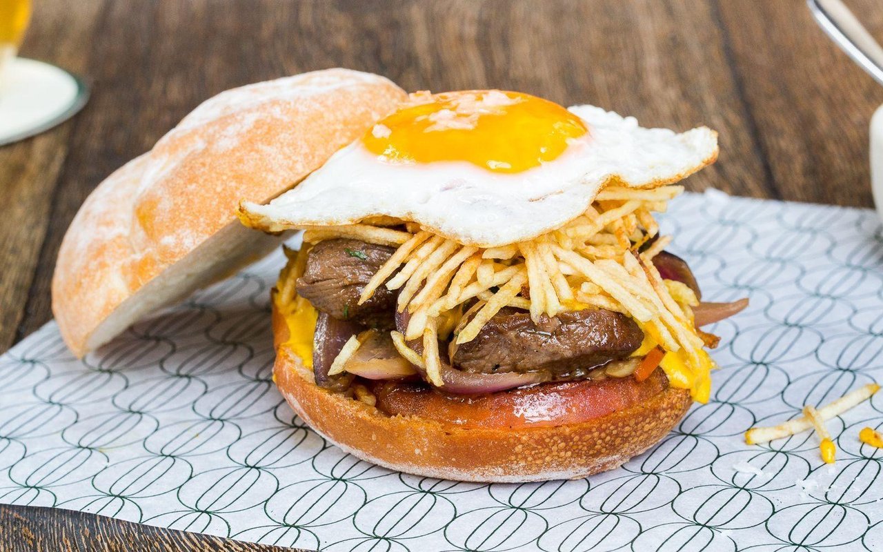 Sanguche De Lomo Saltado 1