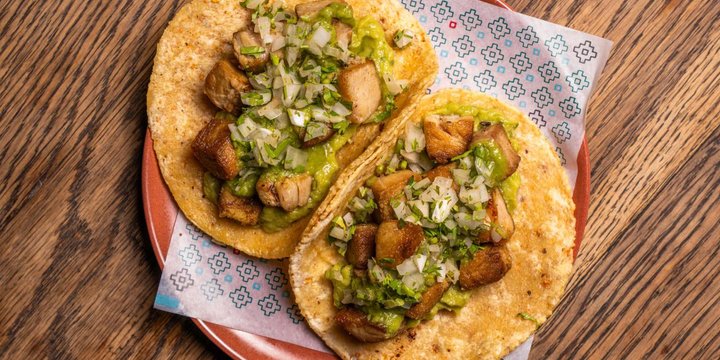 Taco de carnitas de chancho