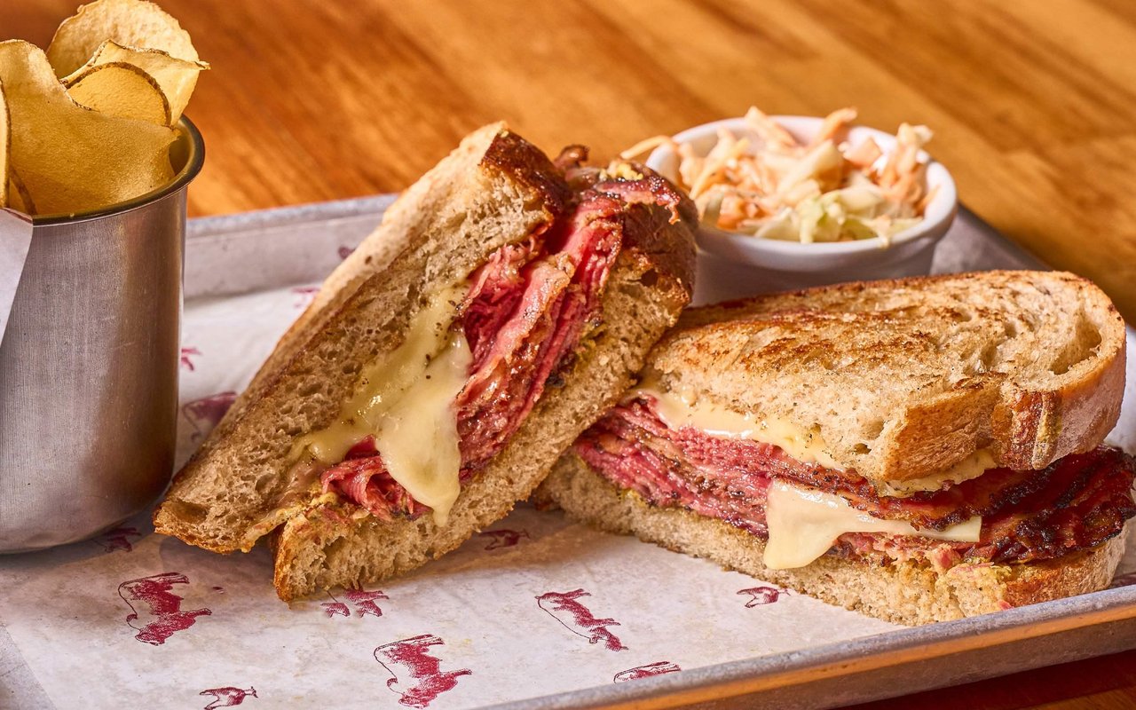 Sánduche Pastrami 1