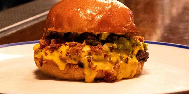 Crispy Onion Cheese Burger