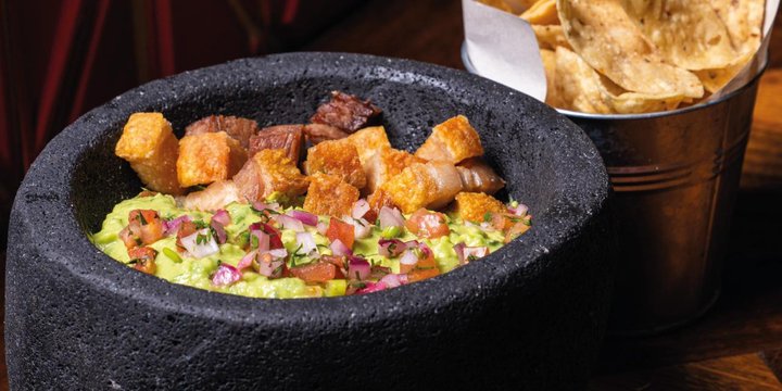 Guacamole con chicharrón de cerdo