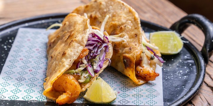 Dobladitas de langostino enchipotlado