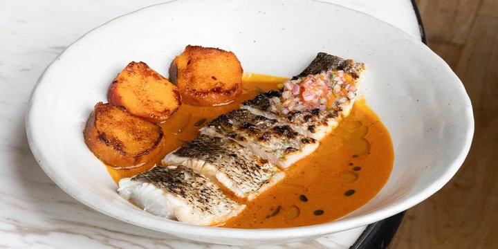 Caldereta limeña de Corvina