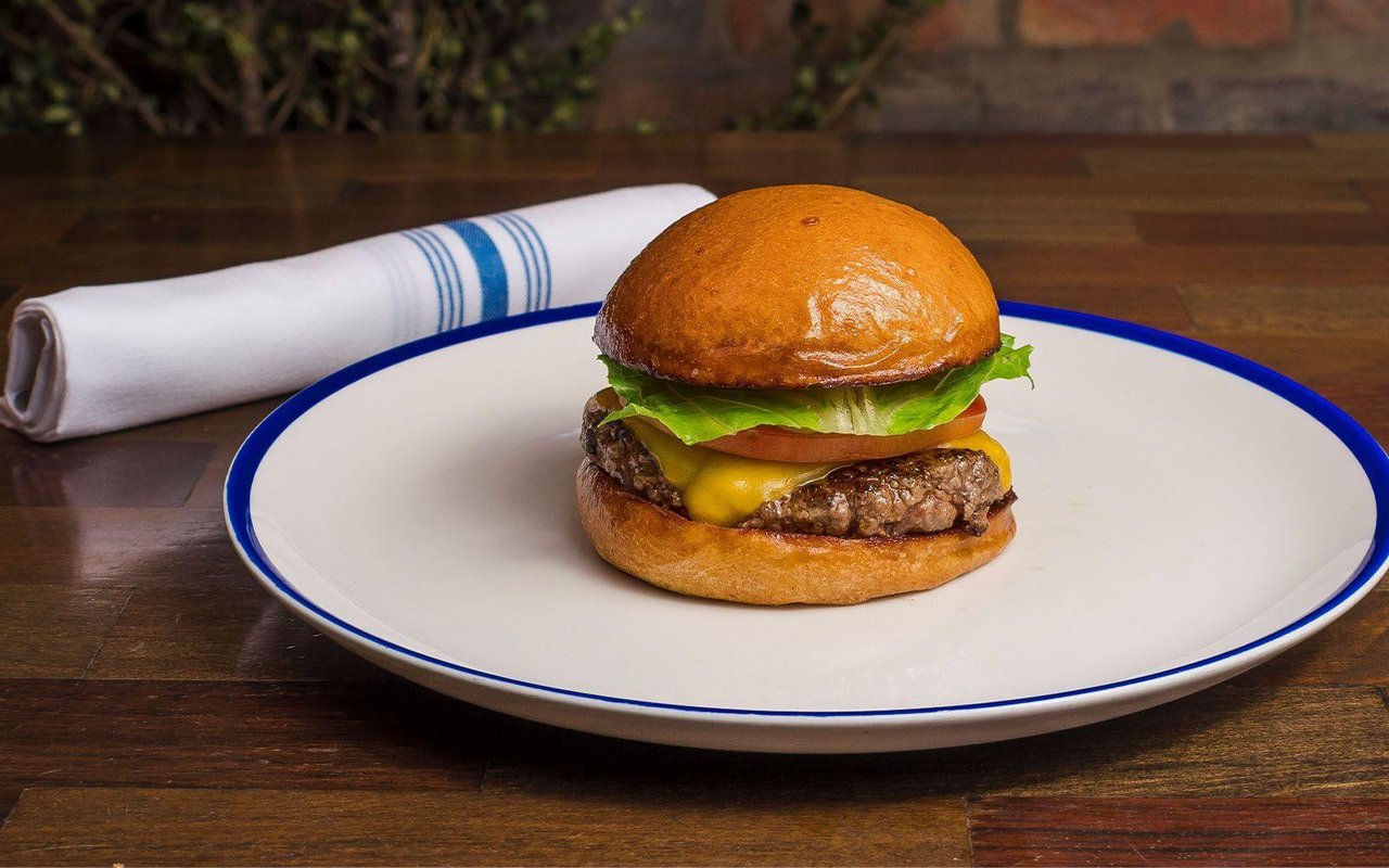 Hamburguesa Callejera Sencilla Con Queso 1